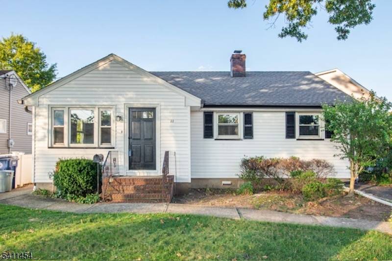 Beautifully renovated 3 Bedroom, 2 Full Bathroom home in the heart of Clark !