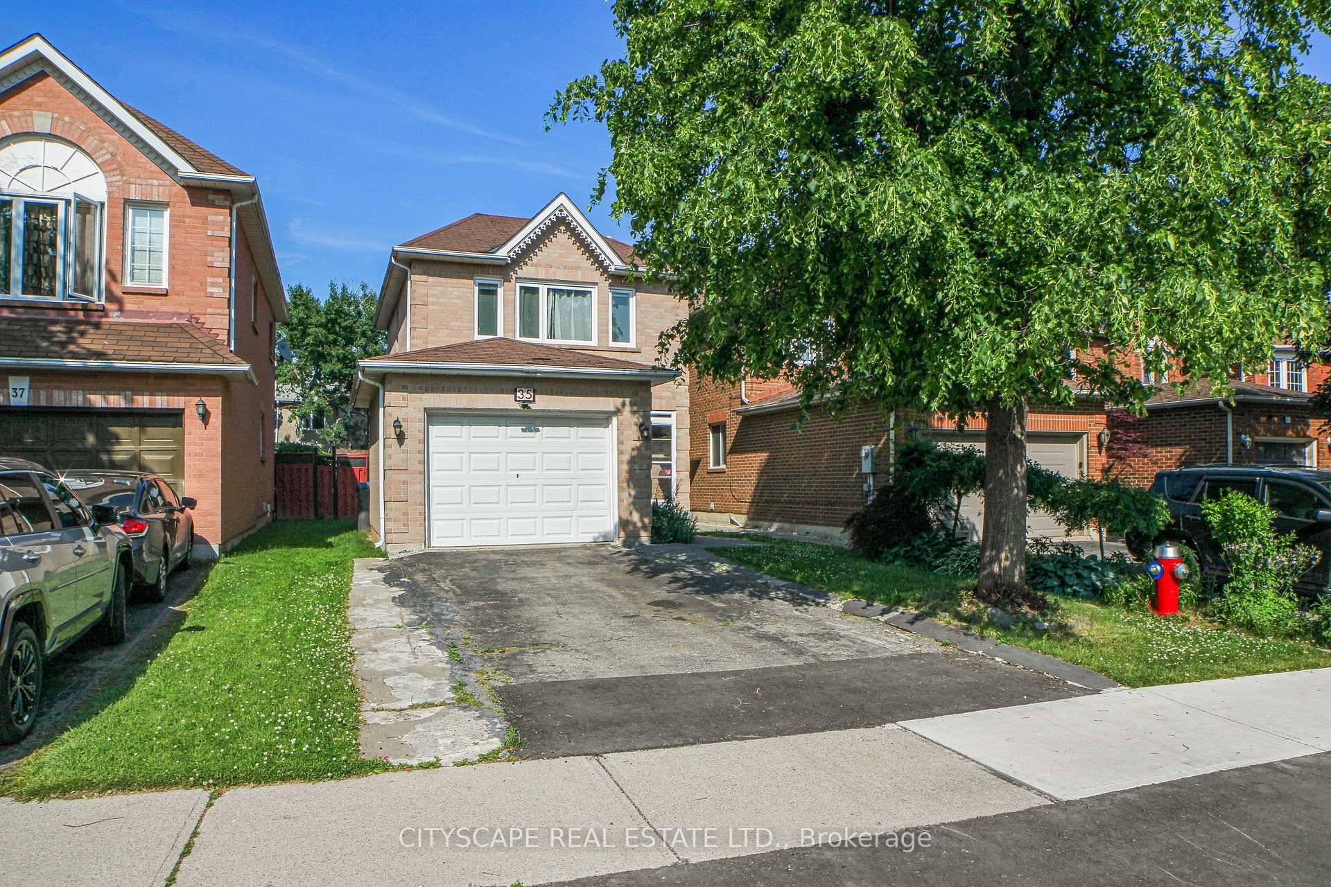 Charming Detached 3 Bedroom Home, With A Finished Basement, In The Heart Of Fletchers West !