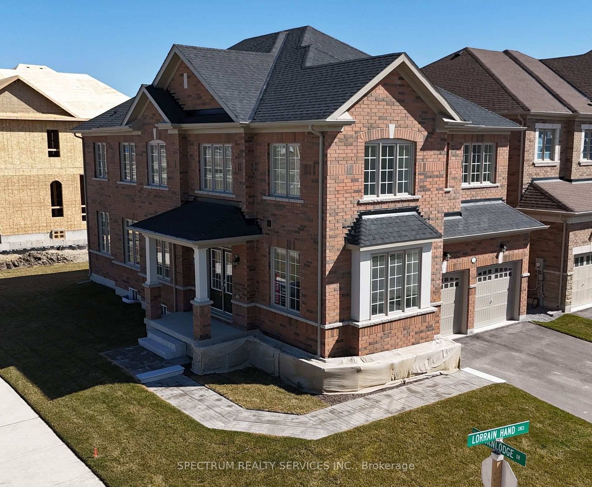 Fall in love with this Newly Built 5 bedroom 3008 sq.