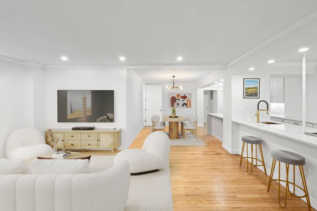 Just moments from NoMad and offering some of the lowest maintenance in the neighborhood, this residence is a meticulously designed three bedroom, two bathroom home that embodies modern city living ...