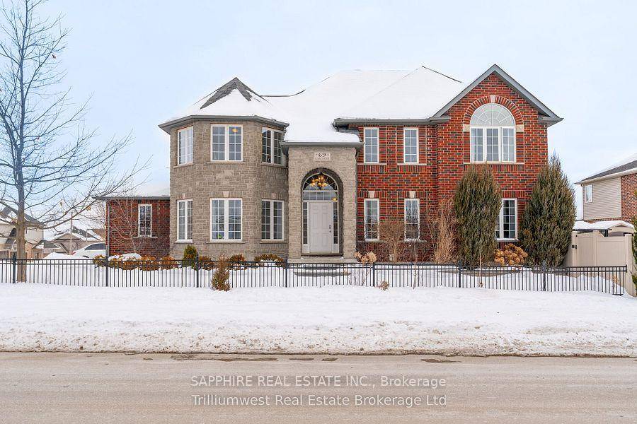 Beautiful with Large window, Two bed, one bathroom Plus Lage den basement apartment with approximately 1025 Sq feet of modern living space.