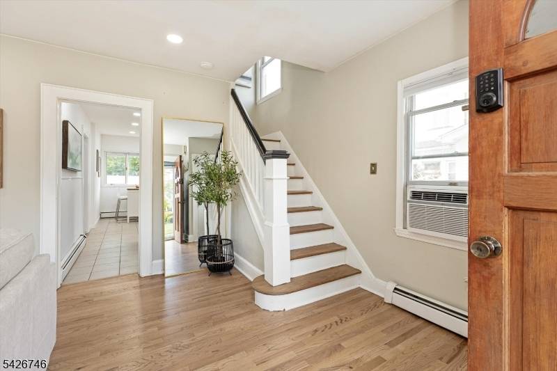 Charming 3 bedroom, 1. 1 bath Colonial in the desirable Livingston section of Union, conveniently located less than one block from public bus transportation and close to Morris Avenue shops, ...