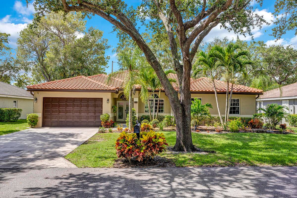 Welcome to this beautifully maintained 4 bedroom, 2.