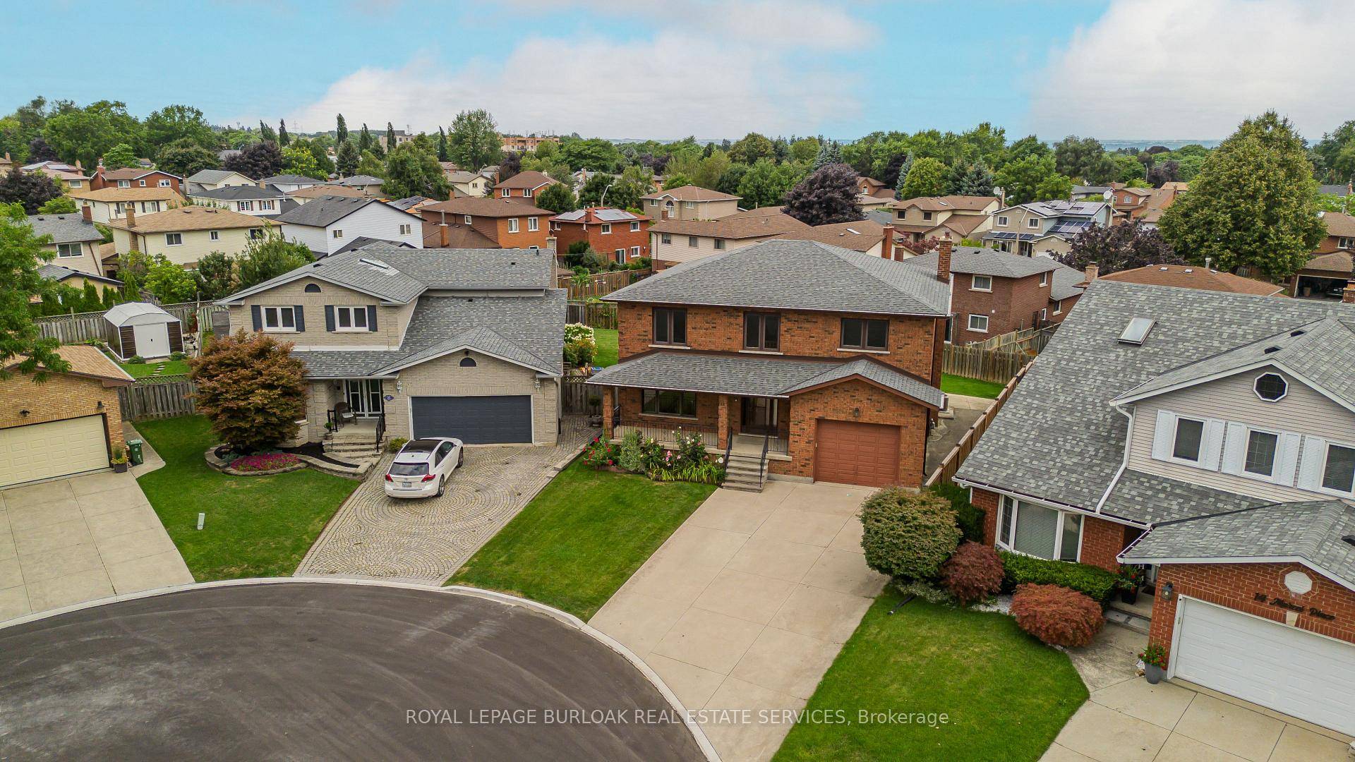 Nestled on a quiet court in the heart of Hamilton Mountain, this timeless family home combines space, warmth, and convenience in one inviting package.