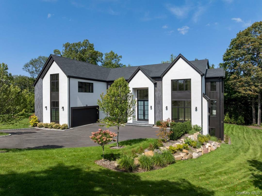 Linea Terra Earth Line Born of the earth, elevated by design.