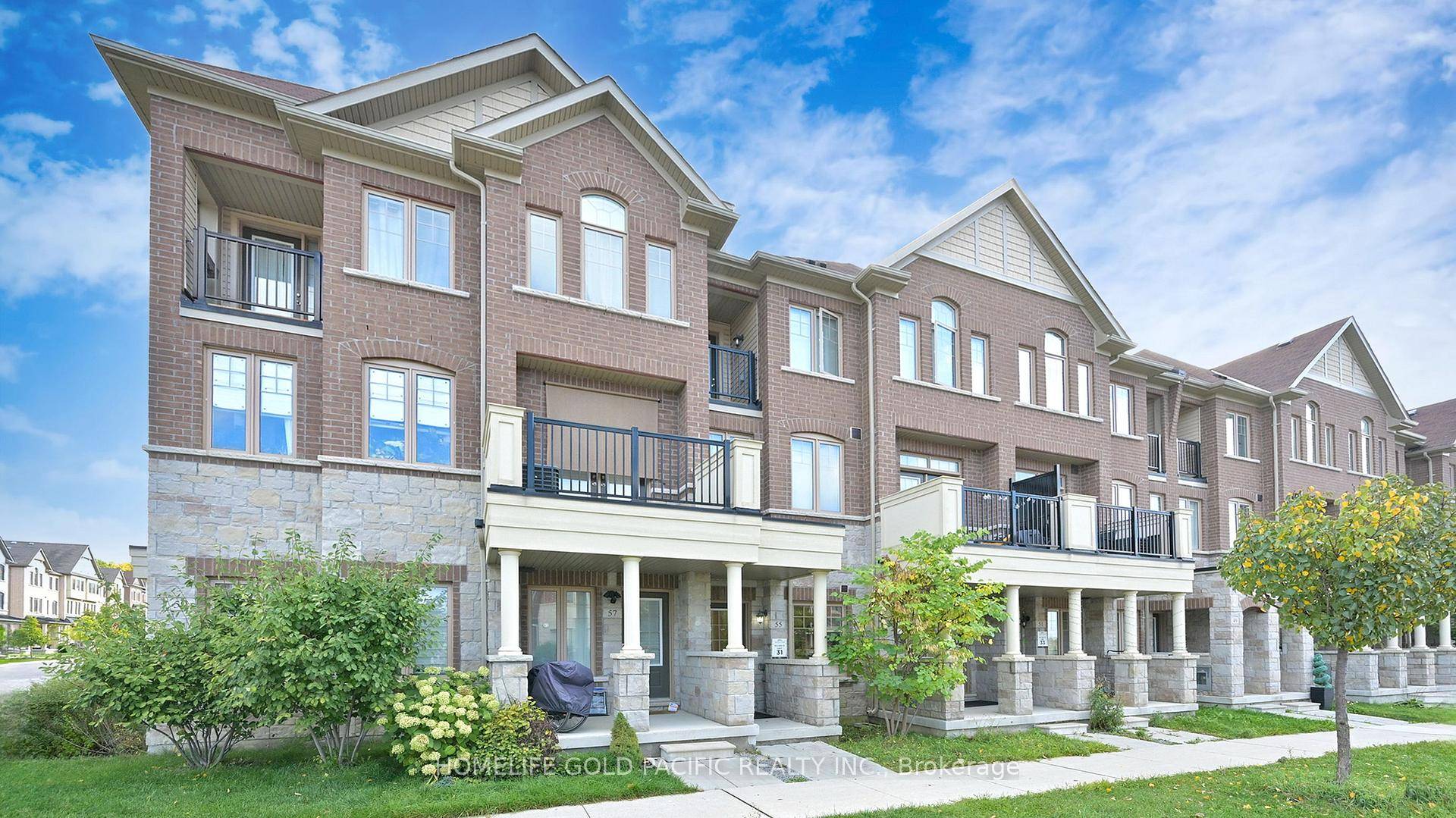 Exceptional Townhome in Prime Cornell Location !