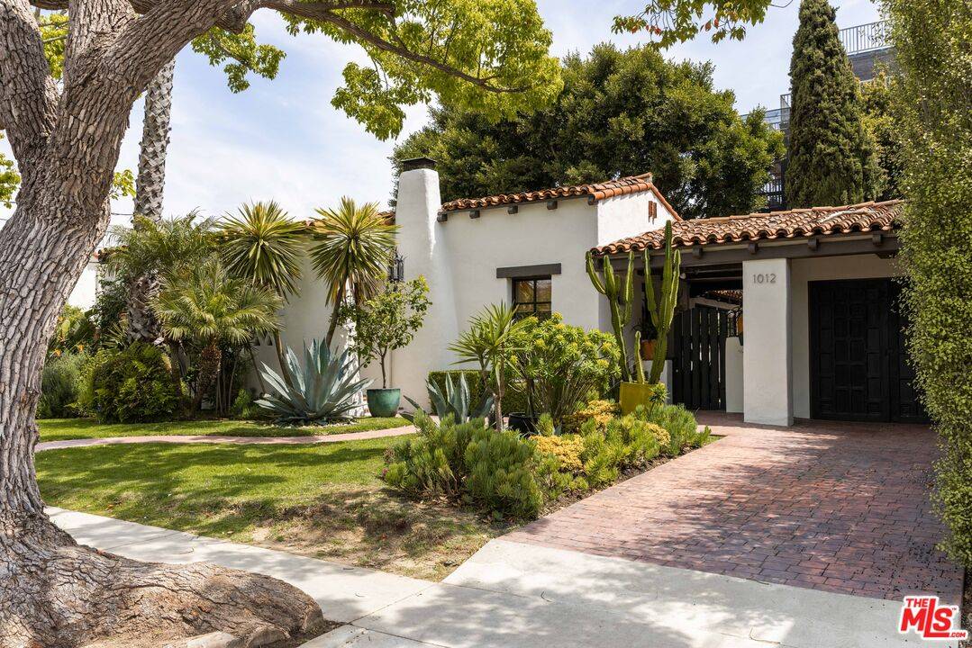 1012   Superba Ave 2BR Marina Del Rey La