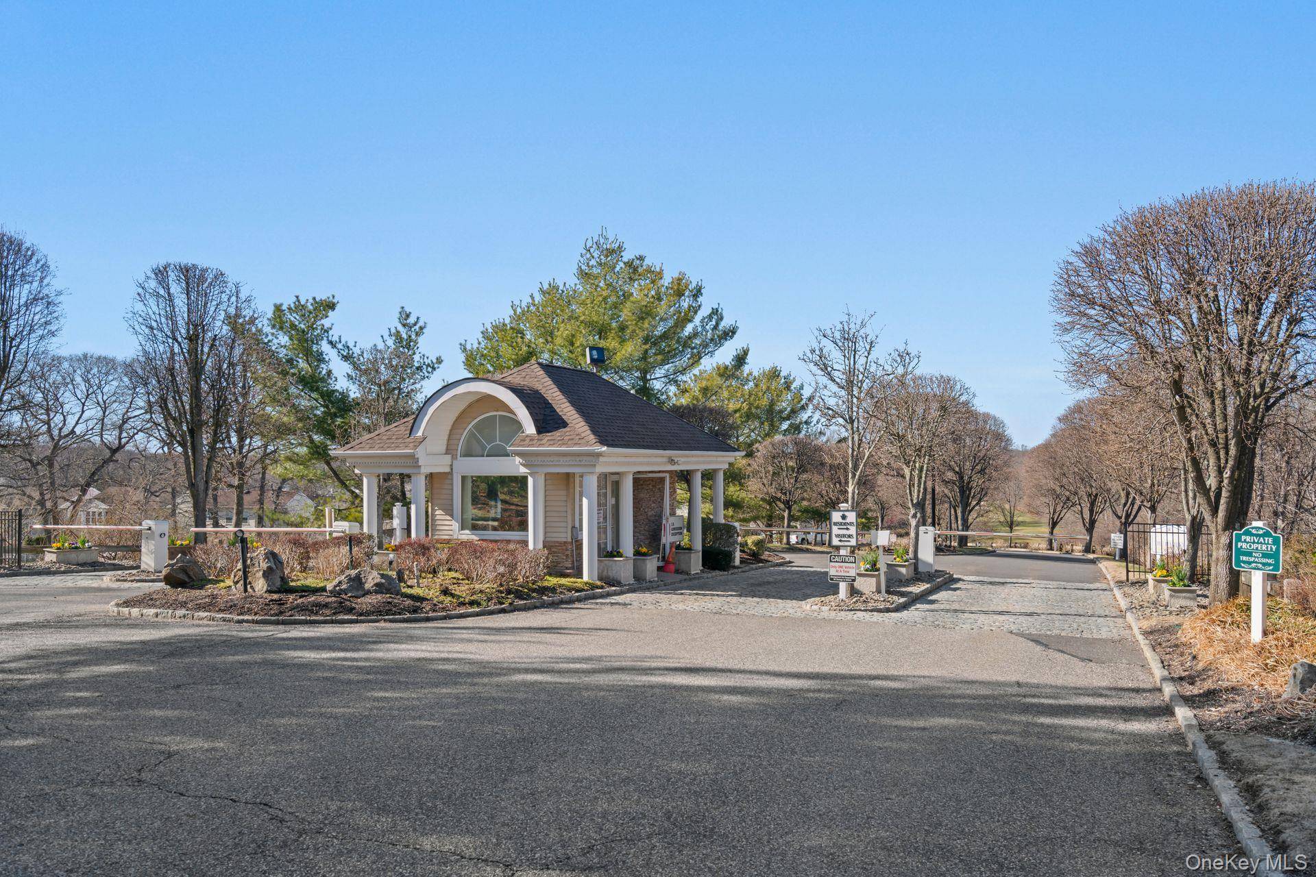 Immaculate Alton Model with Luxury Upgrades amp ; Resort Style Amenities Nestled within an exclusive 24 7 gated community, this meticulously maintained Alton Model offers an exceptional blend of luxury, ...