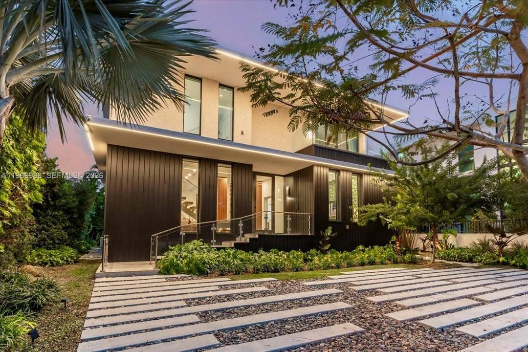 Modern luxury meets tropical elegance in this 4 bedroom, 4 bath contemporary residence in one of Miami Beach s most desirable neighborhoods.