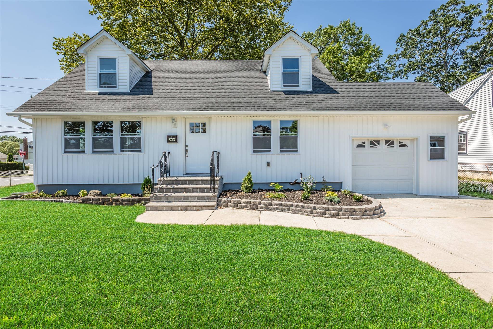Quality renovation of this large expanded cape !