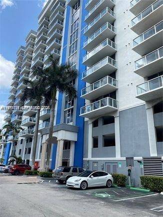 Apartment in excellent condition featuring 2 bedrooms and 2 bathrooms, located in the heart of Miami.