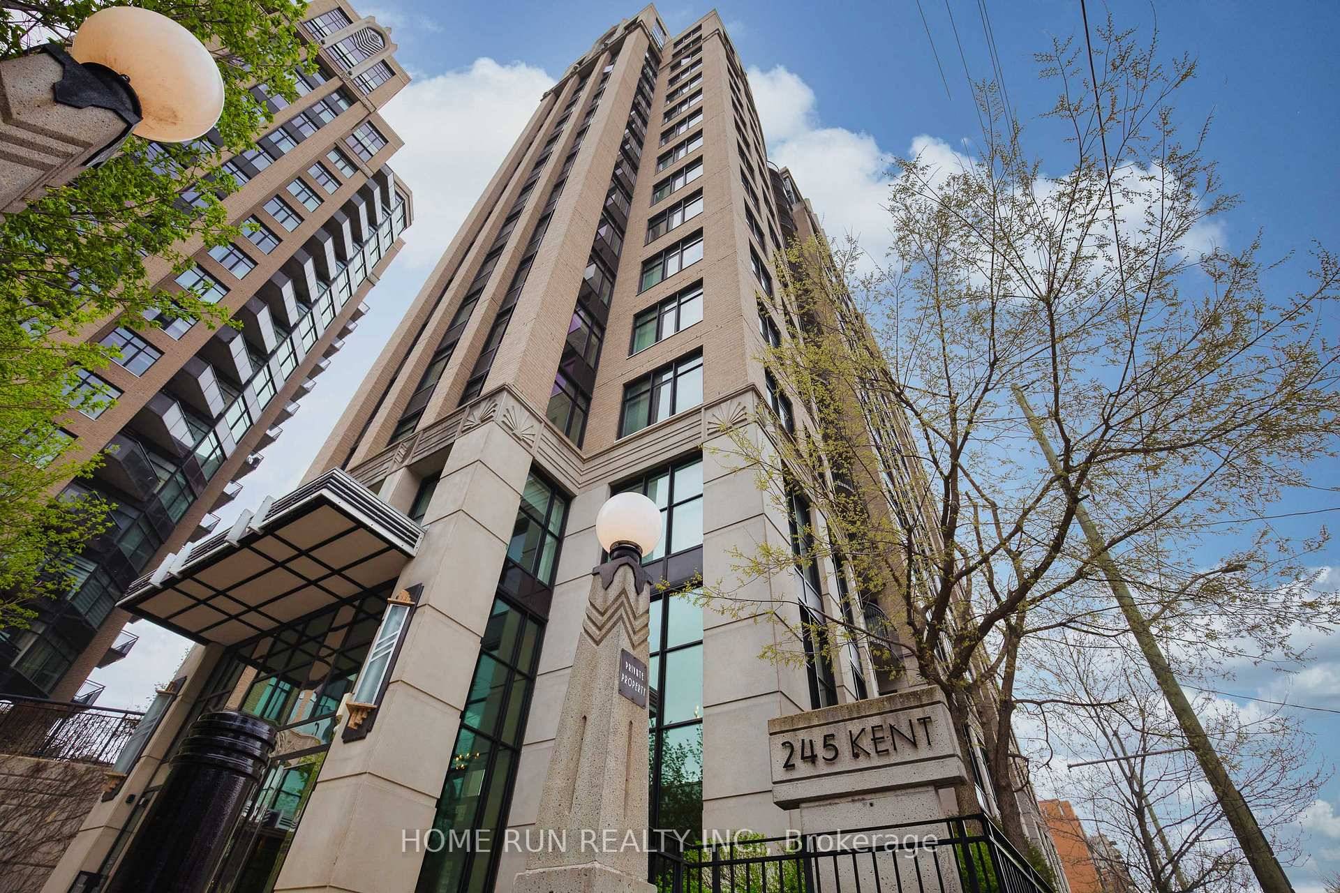 Hudson Park offers chic Manhattan style urban living in the heart of downtown Ottawa.