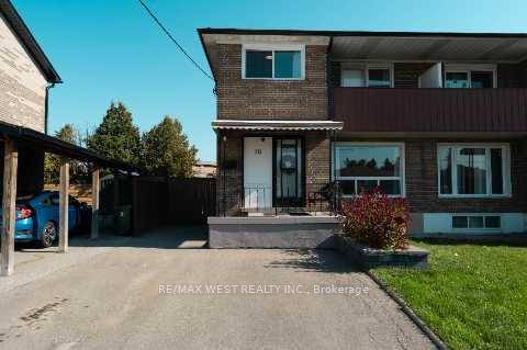 An Amazing Opportunity to Own Your Dream Family Home on a Quiet Crescent !