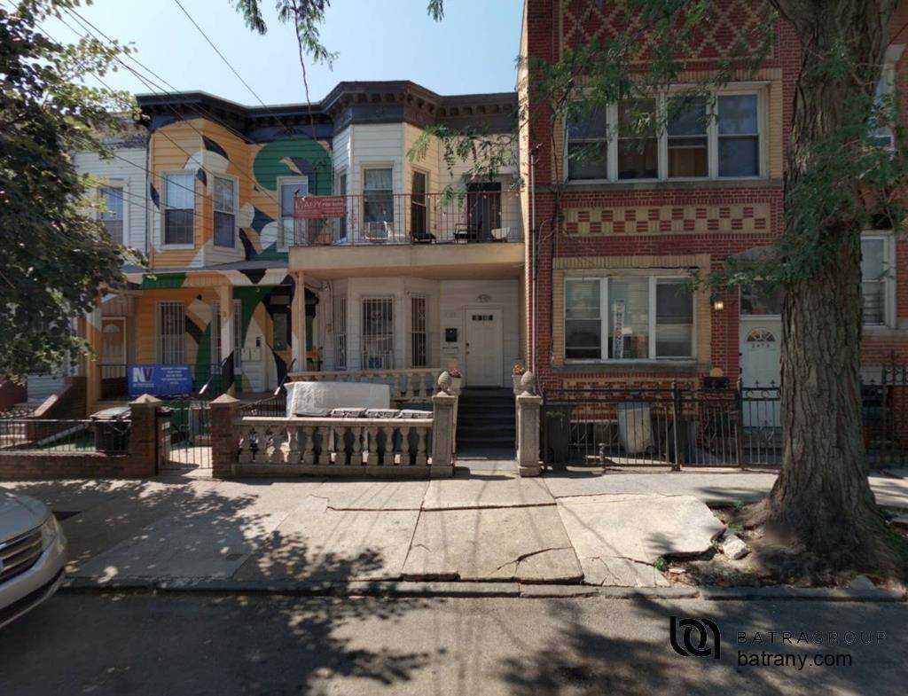 3 Unit Apartments5 Bedrooms TotalCurrent Rent 1100 bedroomAll Fordham University students for 10 yearsProjected Bedrooms 6 7 add value Projected Rent 1350 bedroom rent increased