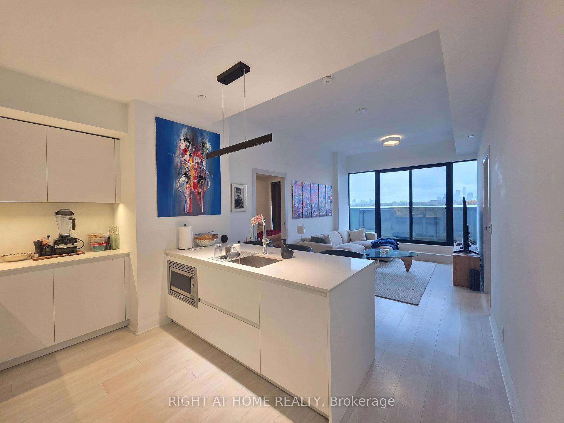 Located in Toronto's sought after Leaside neighbourhood, this stunning 2 bedroom, 3 bathroom residence has been fully redesigned and upgraded with exceptional attention to detail.