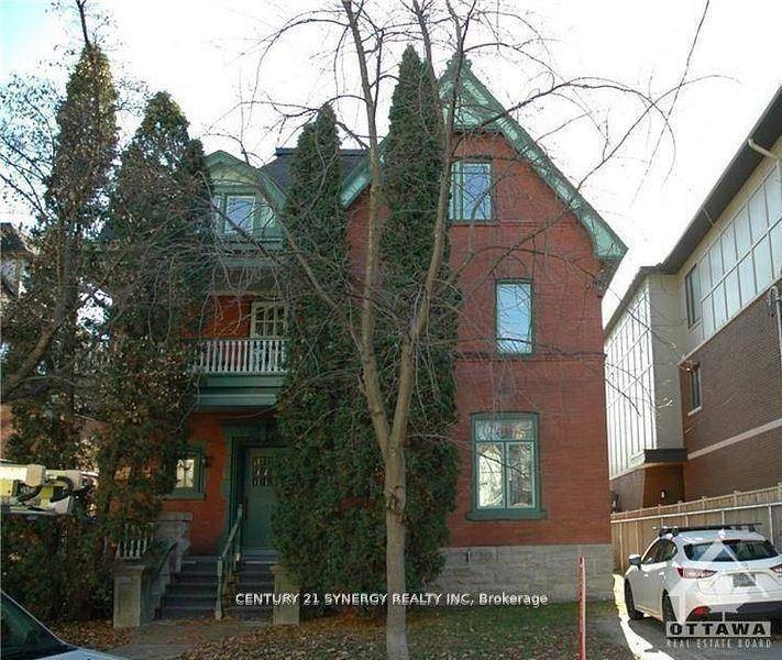 Charming Renovated Apartment in Historic Victorian Home Zoned Residential amp ; Commercial.