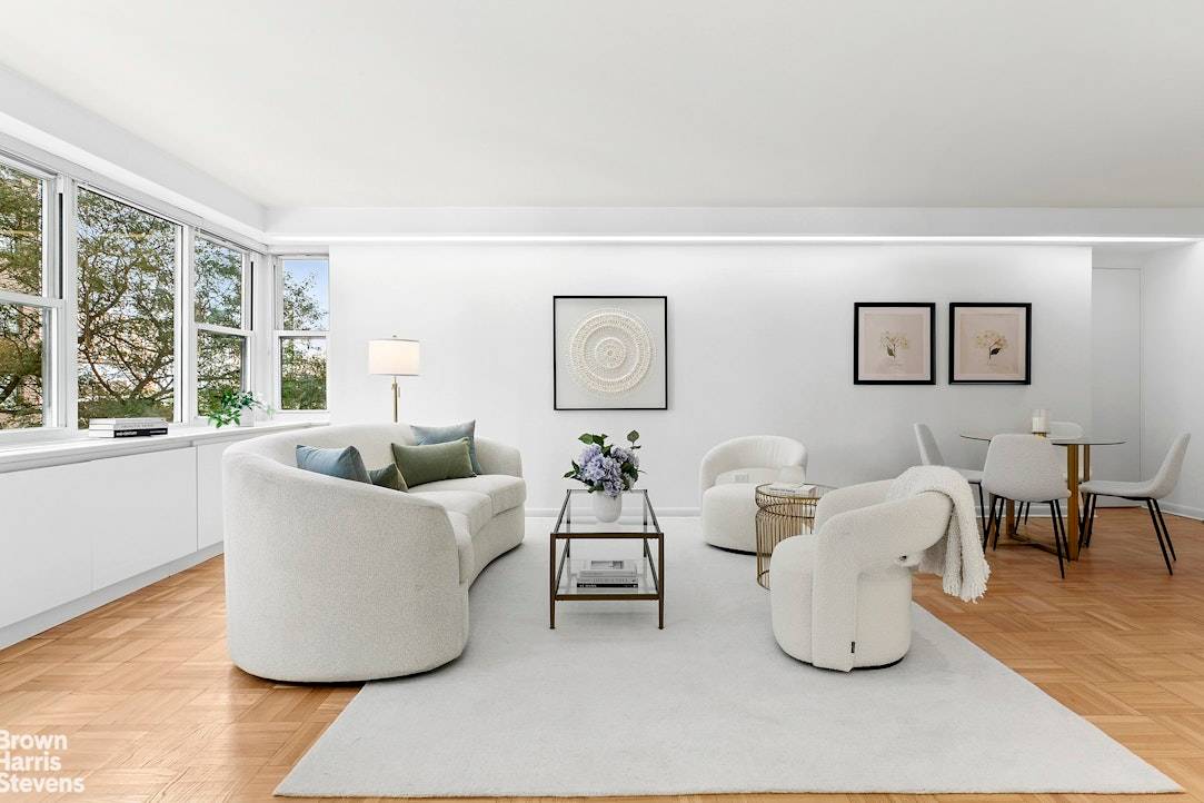 Peaceful Living in the Heart of NYC This perfectly designed two bedroom, two bathroom cooperative offers exceptional value in Sutton Place, with a low monthly maintenance which includes gas and ...