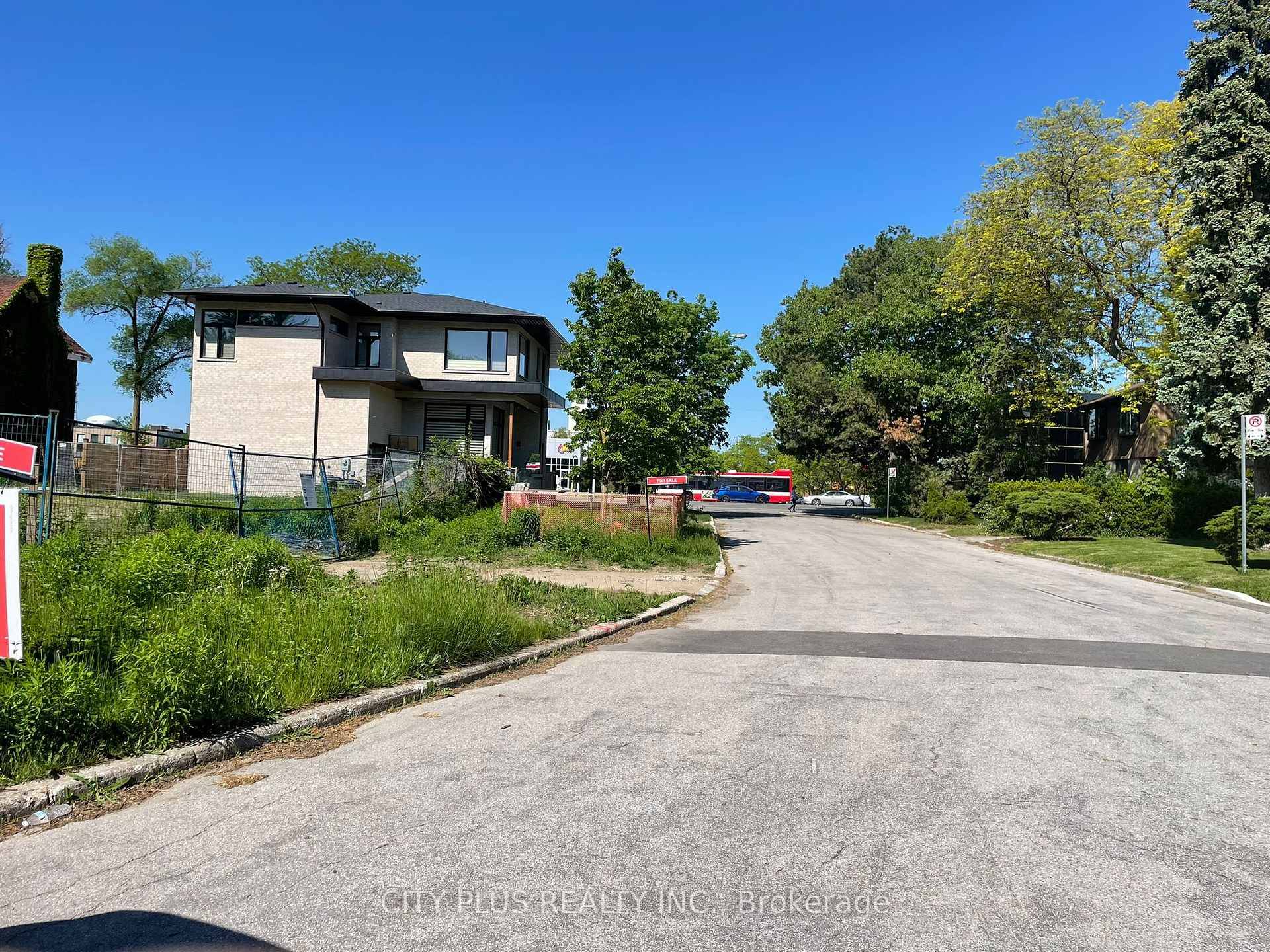 Beautiful Piece of Land Ideal For Builders And Investors To Build A Dream Home.