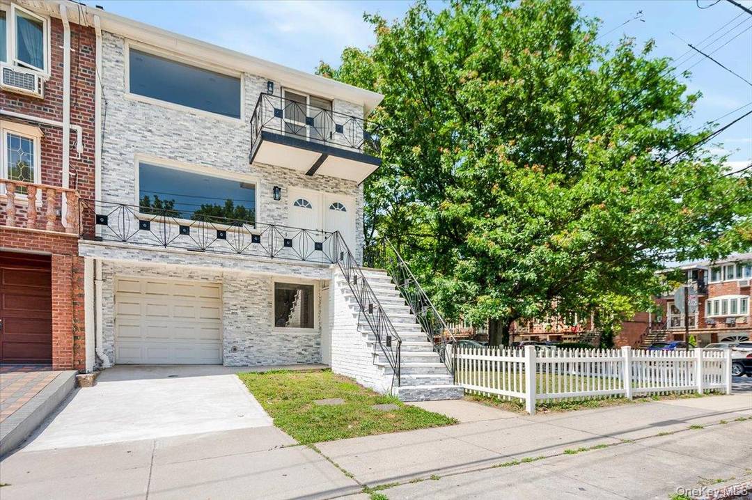 REDUCED 350, 000. OWNER WANTS IT SOLD NOW.