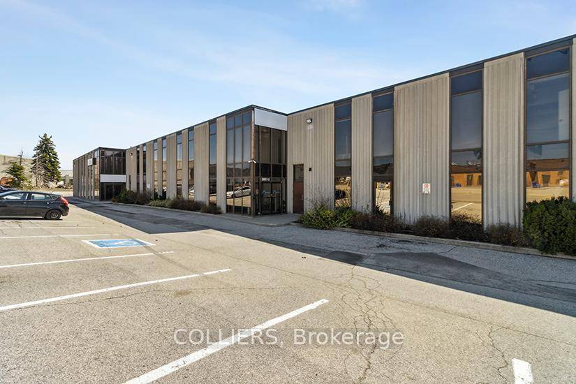 Exceptional Industrial Unit in Richmond Hill's Beaver Creek Business Park.