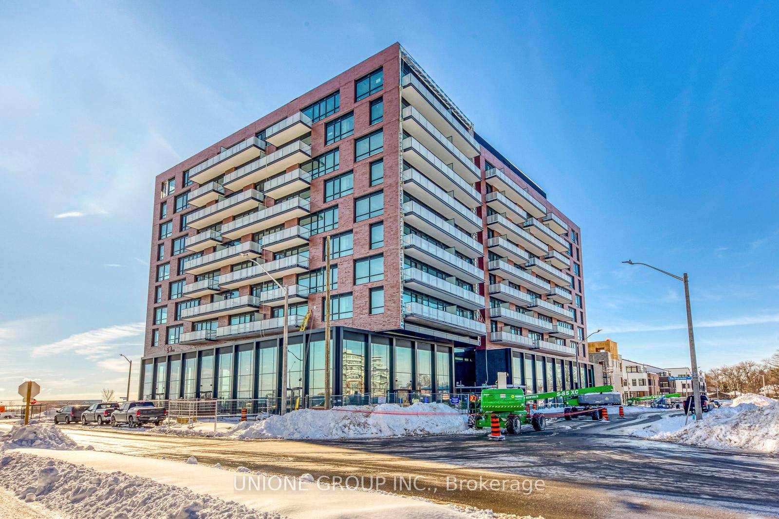 Brand New Luxury Waterfront Living 545 Sq.
