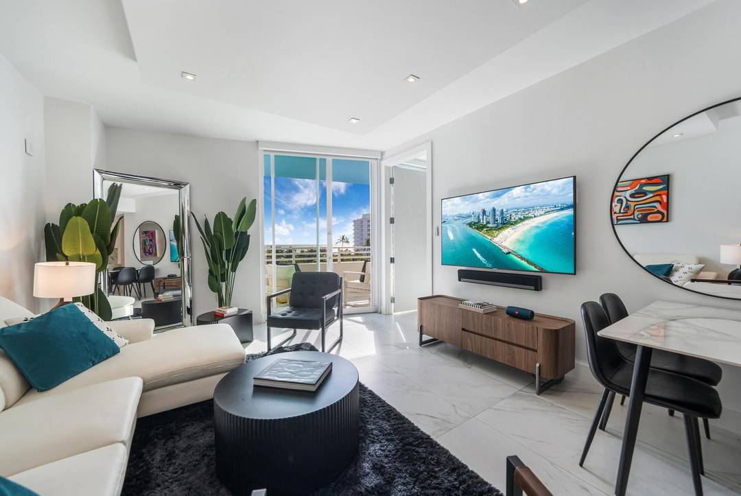 A breathtaking ocean view makes this recently remodeled one bedroom condo a rare find in the sought after South of Fifth neighborhood.