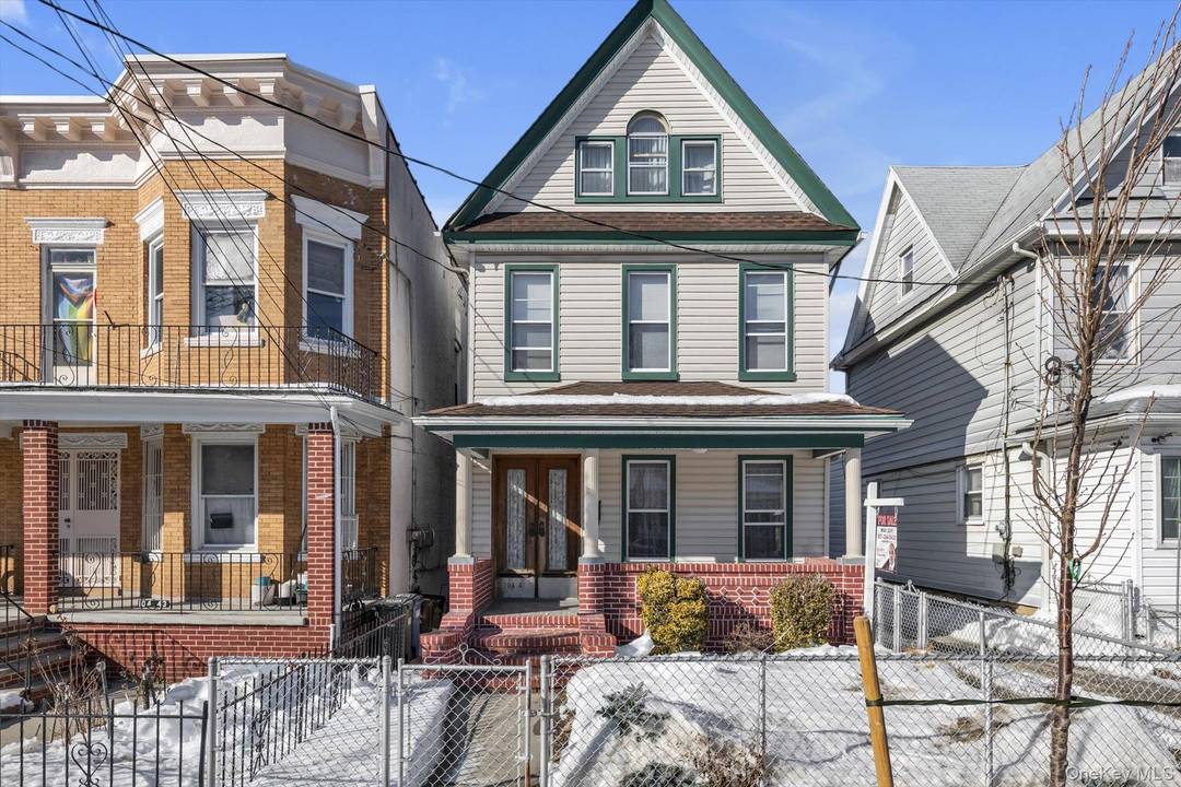 Spacious One Family Home with private parking.