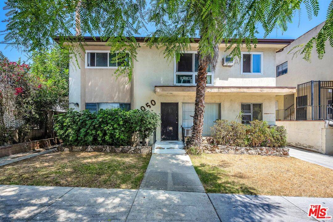 1050  N Laurel Ave 12BR Hollywood Hills East La