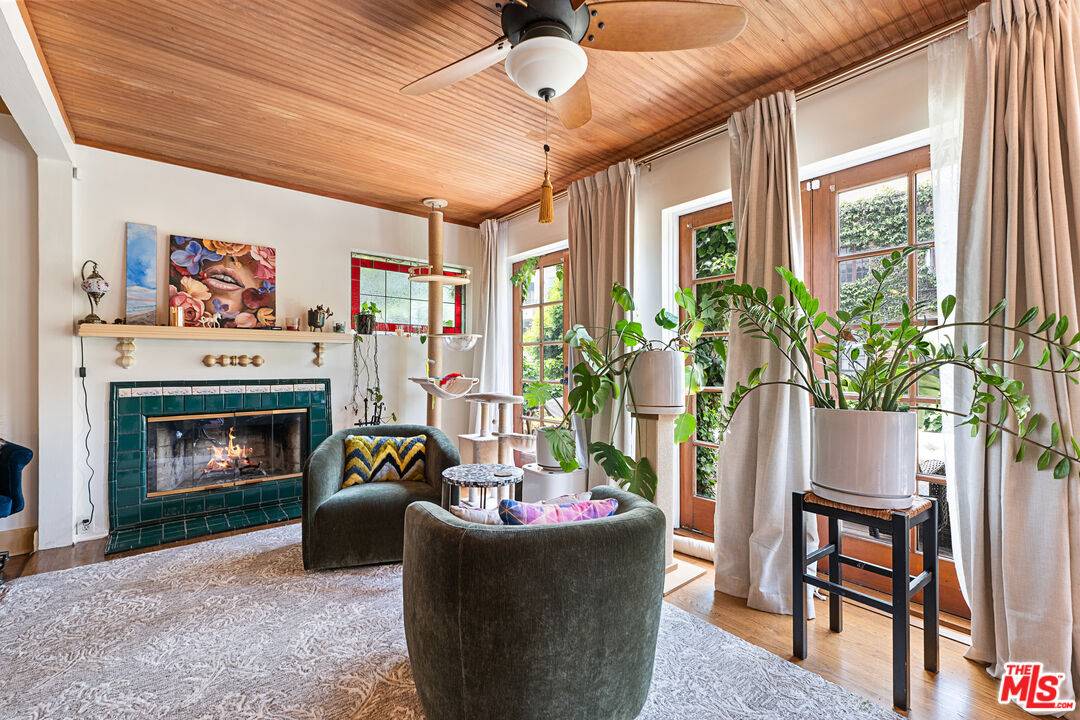 24  Westminster Ave 2BR Marina Del Rey La