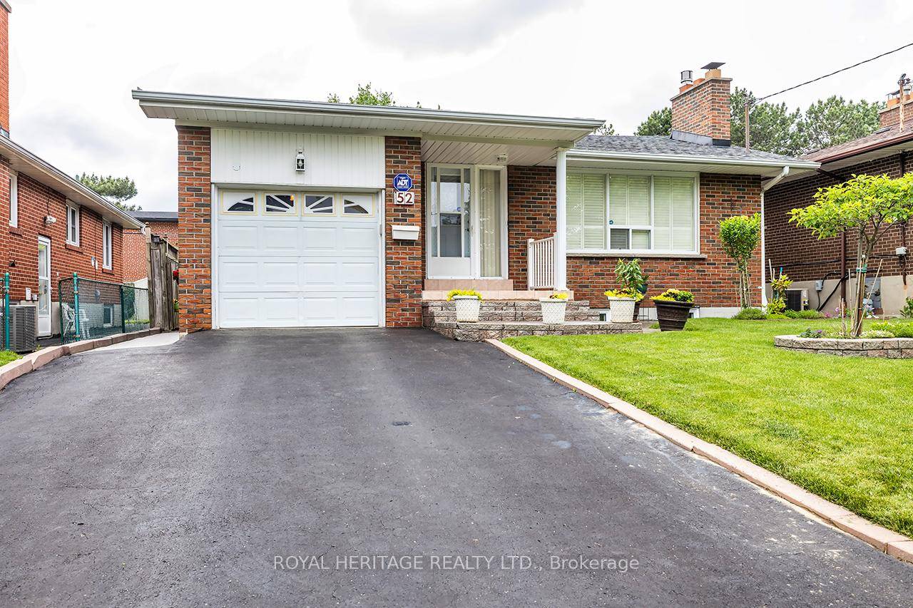 Welcome to this beautifully maintained 3 bedroom bungalow, ideally located in a sought after neighborhood near Warden amp ; 401.
