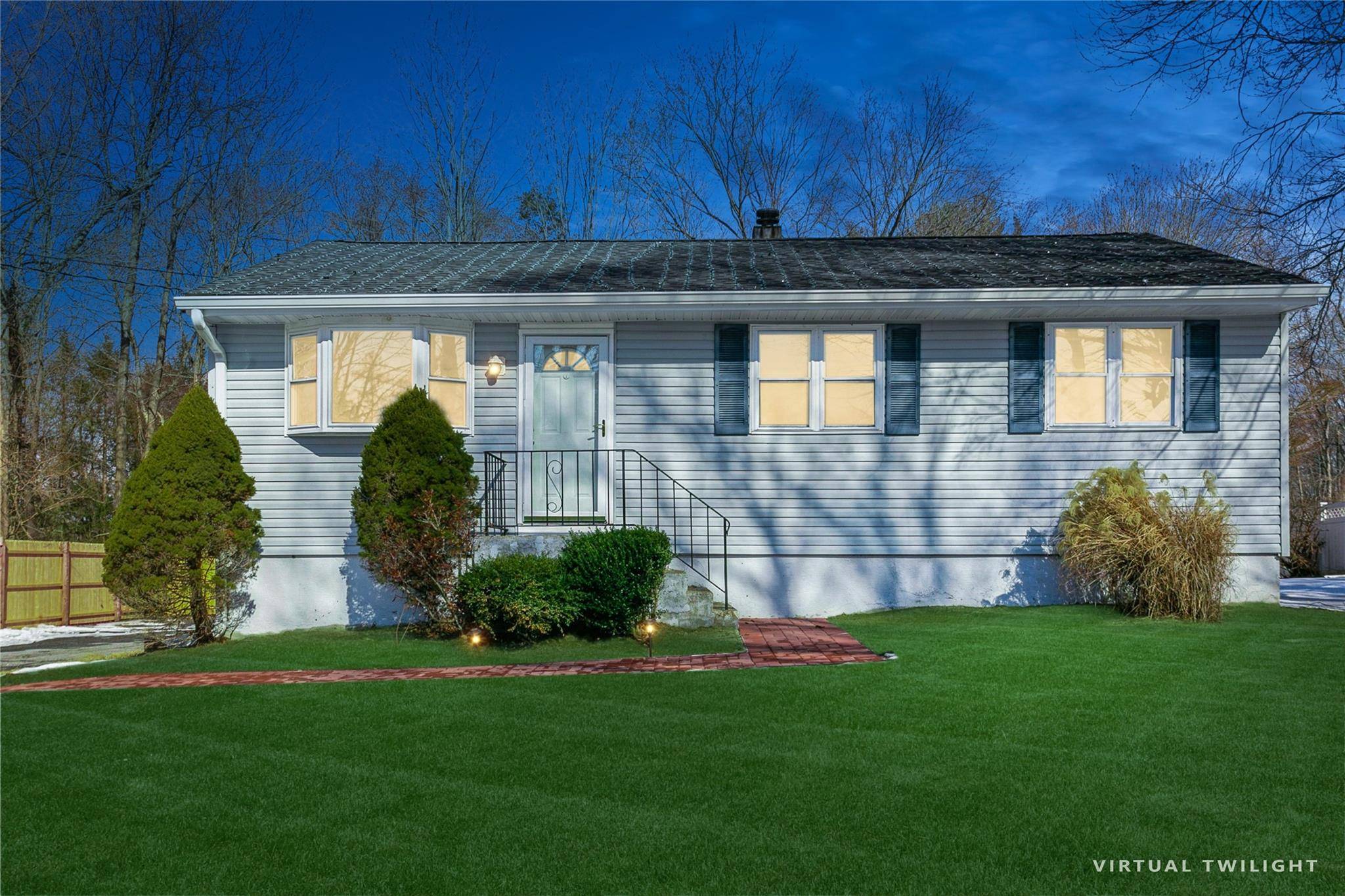 Just reduced, this home is ready to sell !