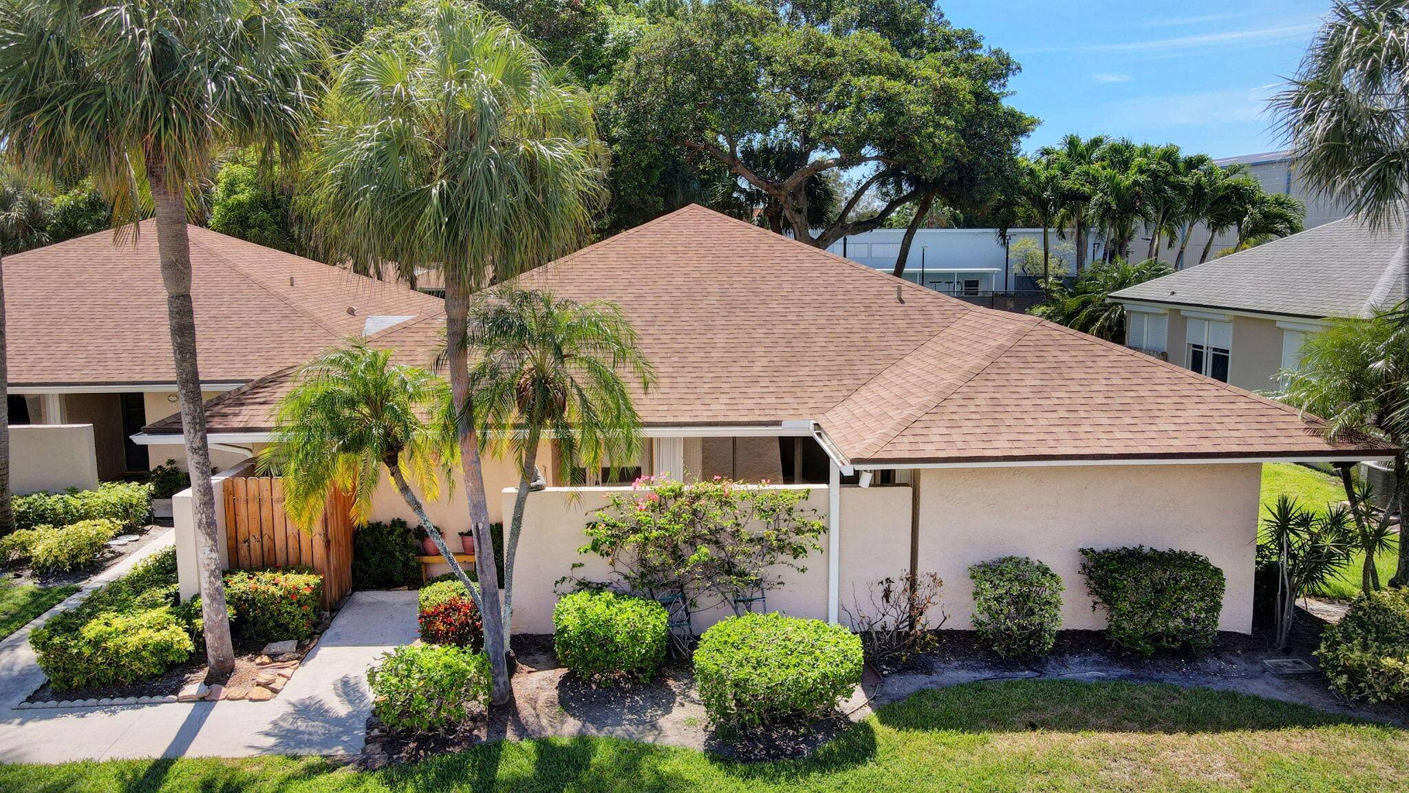 Welcome to your dream villa in the sought after Intracoastal community of Lakeshore !