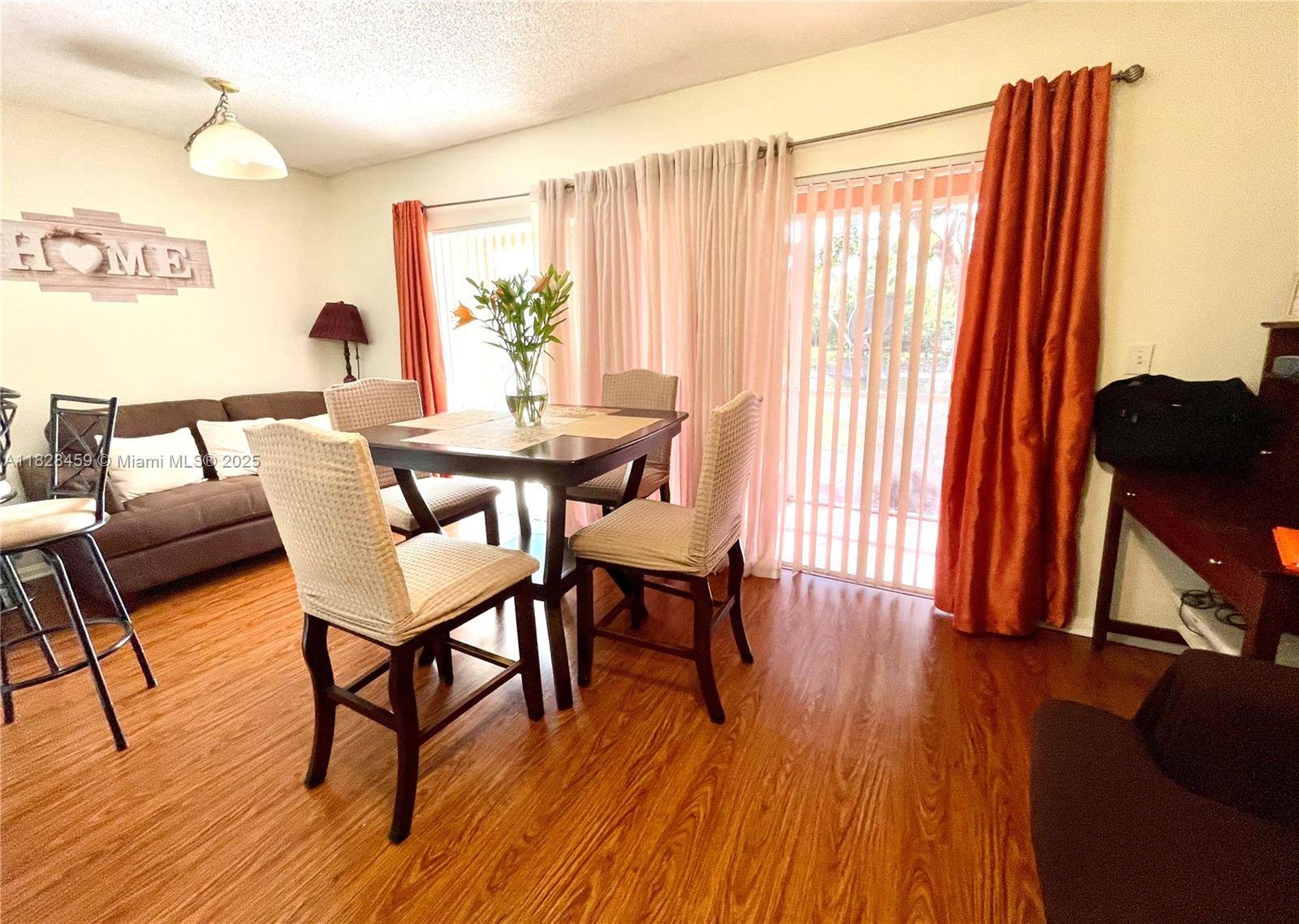 Welcome to your dream home in Coral Springs !