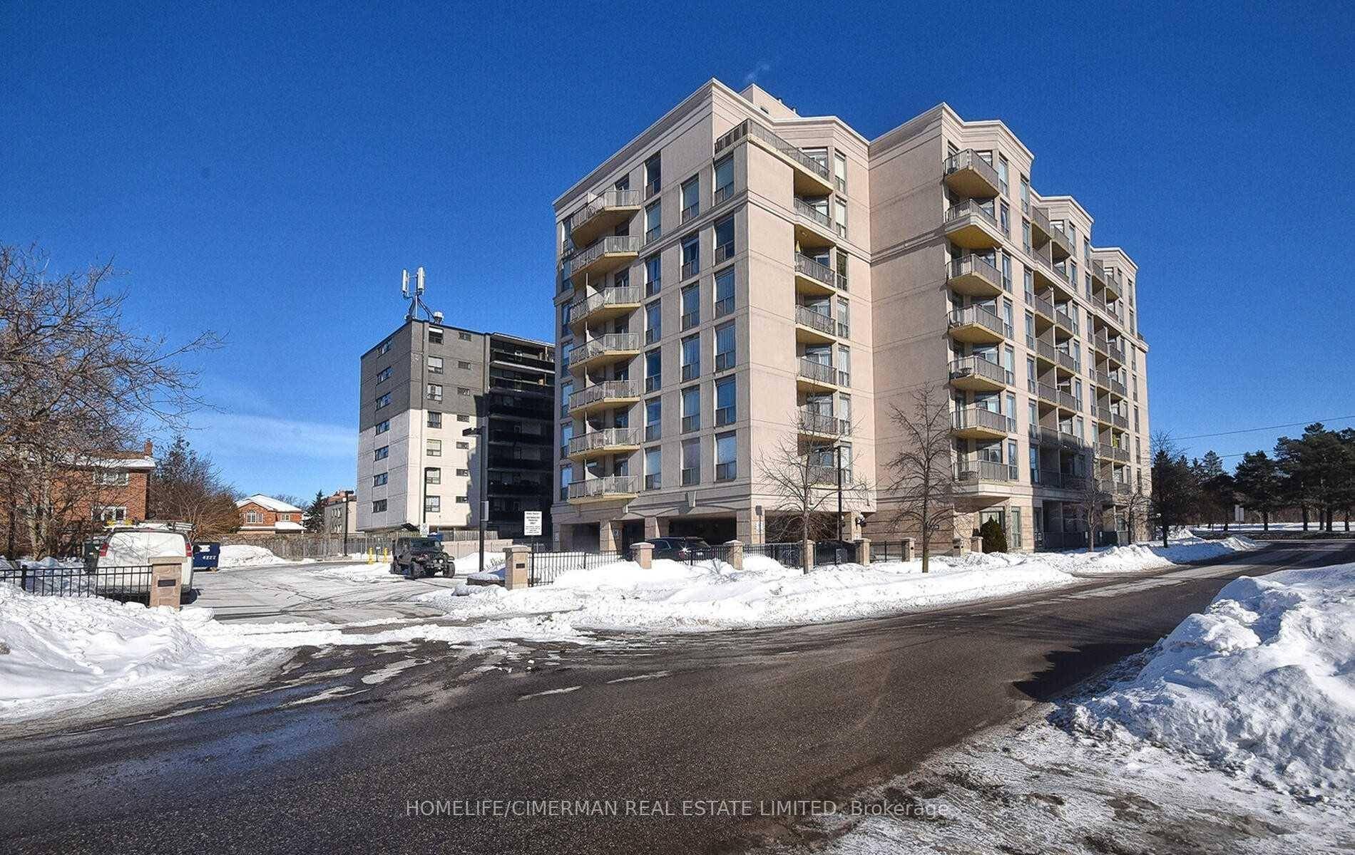 Luxury Unit In High Demand Building Across From Earl Bales Park.