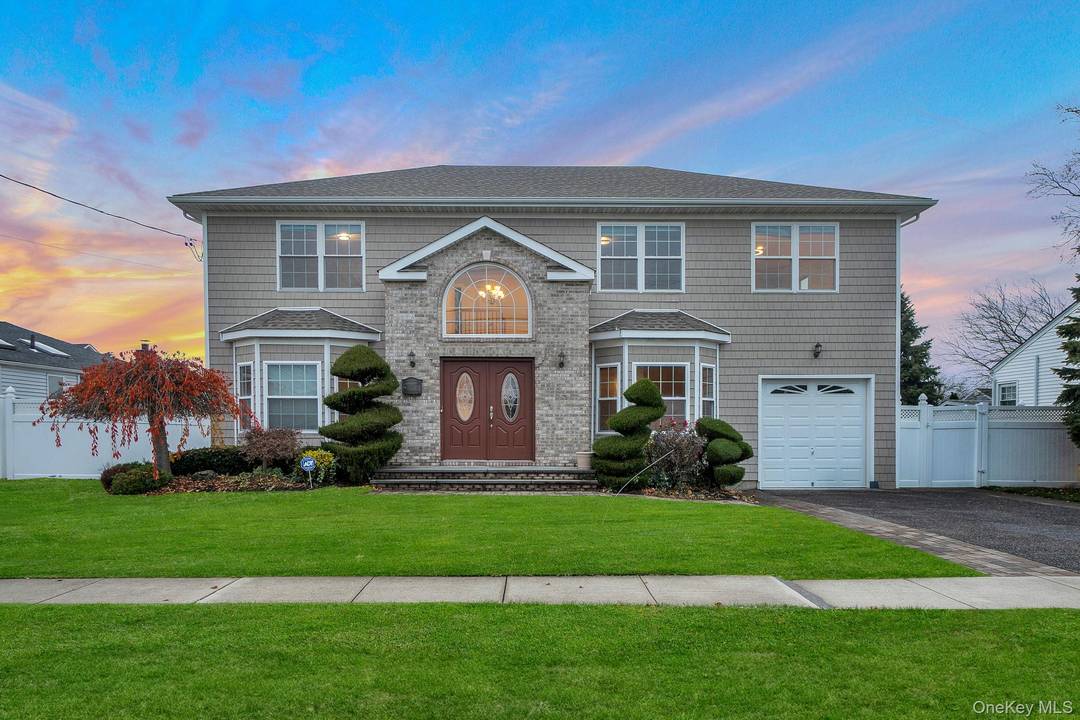 Welcome to this exceptional 5 bedroom, 4.