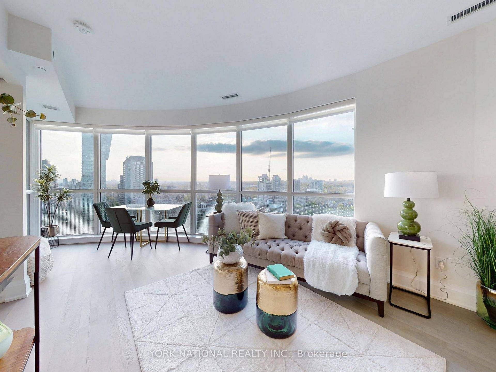 Your Yorkville Lifestyle Starts Here !