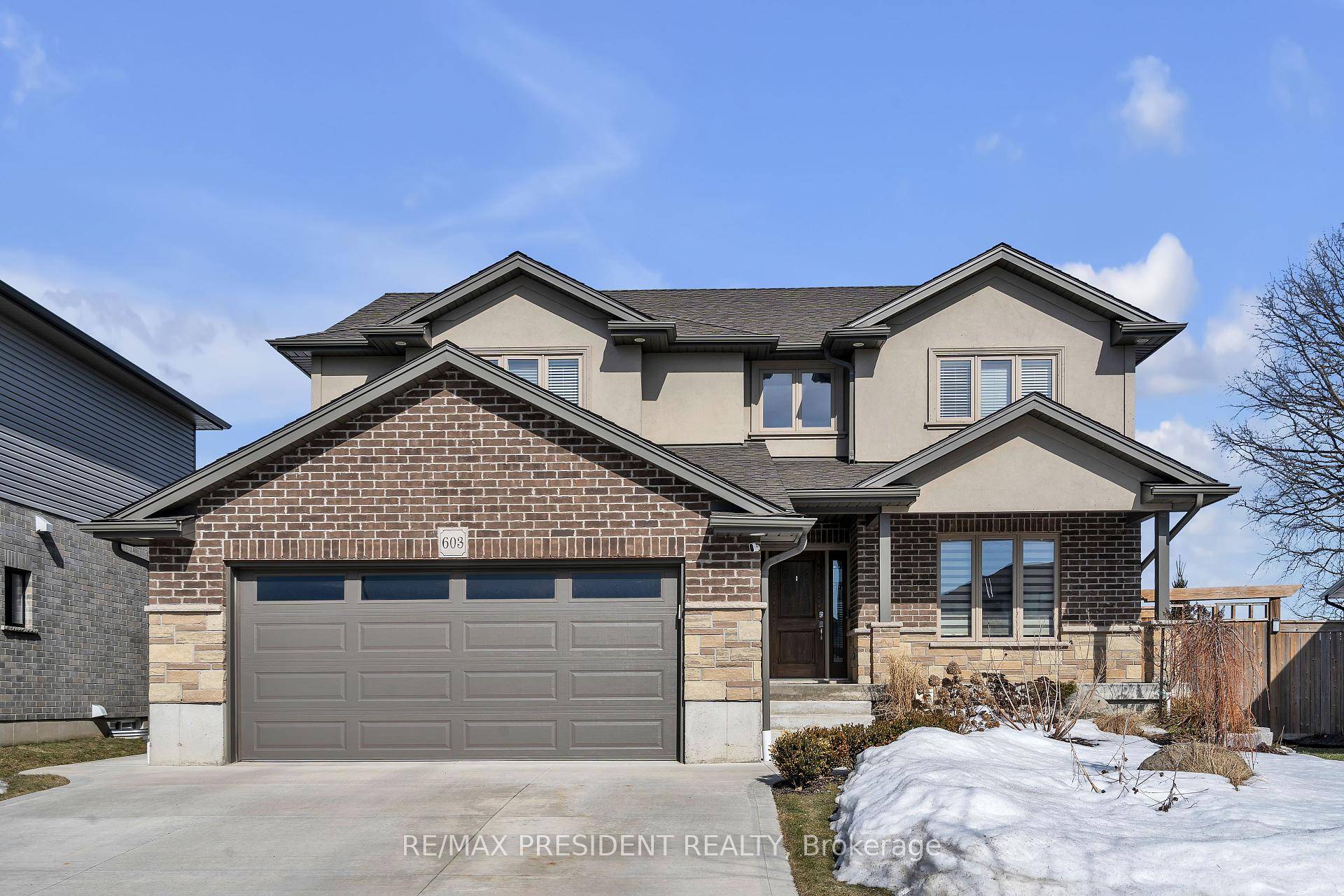 Stunning 6 Year Old 4 2 Bedroom, 3.
