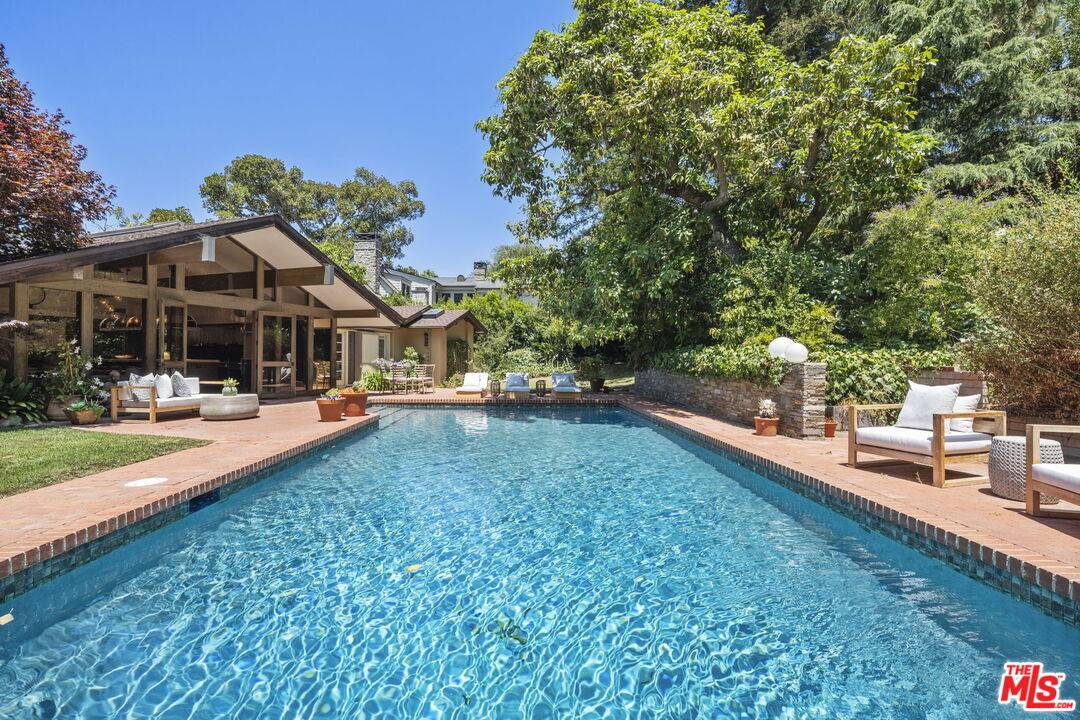 3   Latimer Rd 3BR Santa Monica La