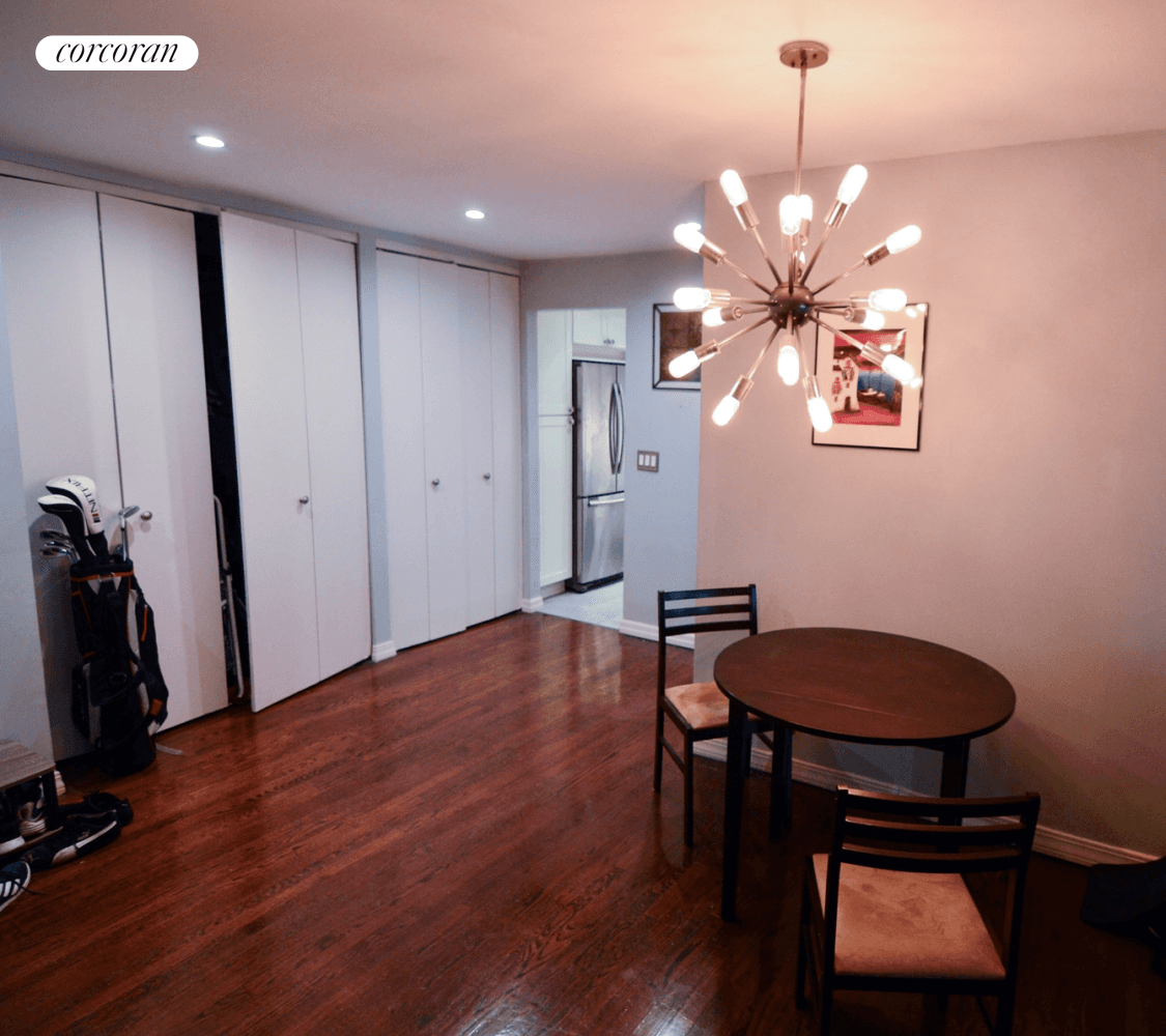 85 Eighth Ave apt 1F is a large renovated REAL 1 bedroom in Chelsea features recently renovated kitchen with marble counter tops, stainless steel appliances, and recessed lighting.