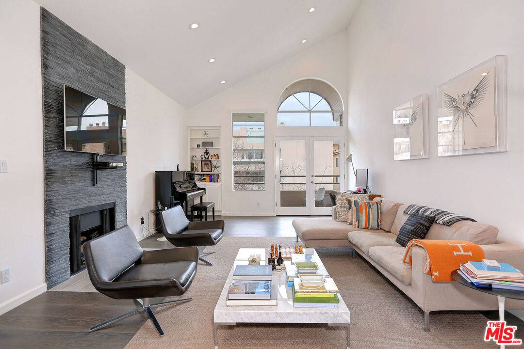 10640 Wilkins Ave 2BR Westwood La