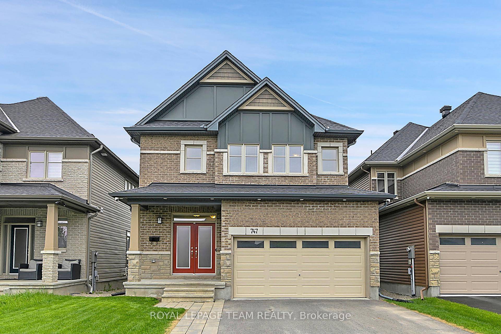 Welcome to 2019 built upgraded Chester model by Claridge, a beautifully designed 4 bedroom, 3 bathroom home nestled in the sought after community of Findlay Creek.