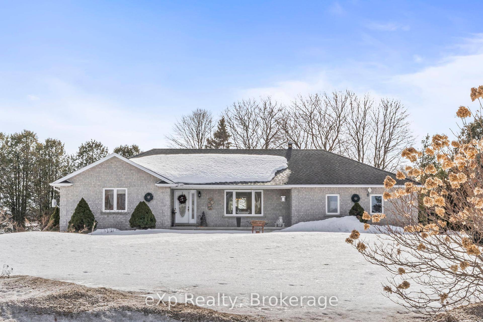 Enjoy the peacefulness of country living in this well cared for 1, 489 sq.