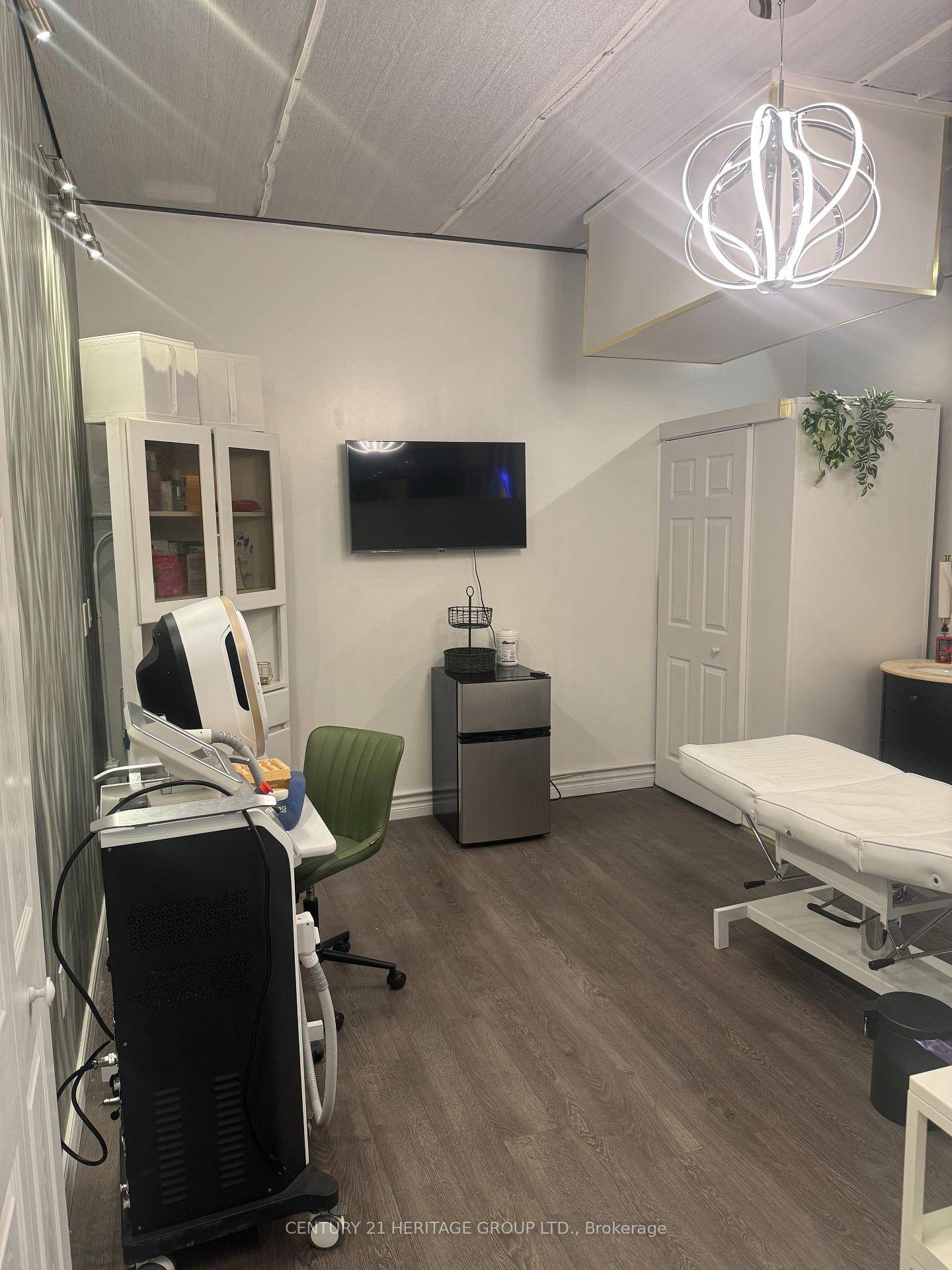Don't miss your chance to step into a profitable and fully established cosmetic business, perfectly positioned in one of downtown Toronto's most coveted retail locations.