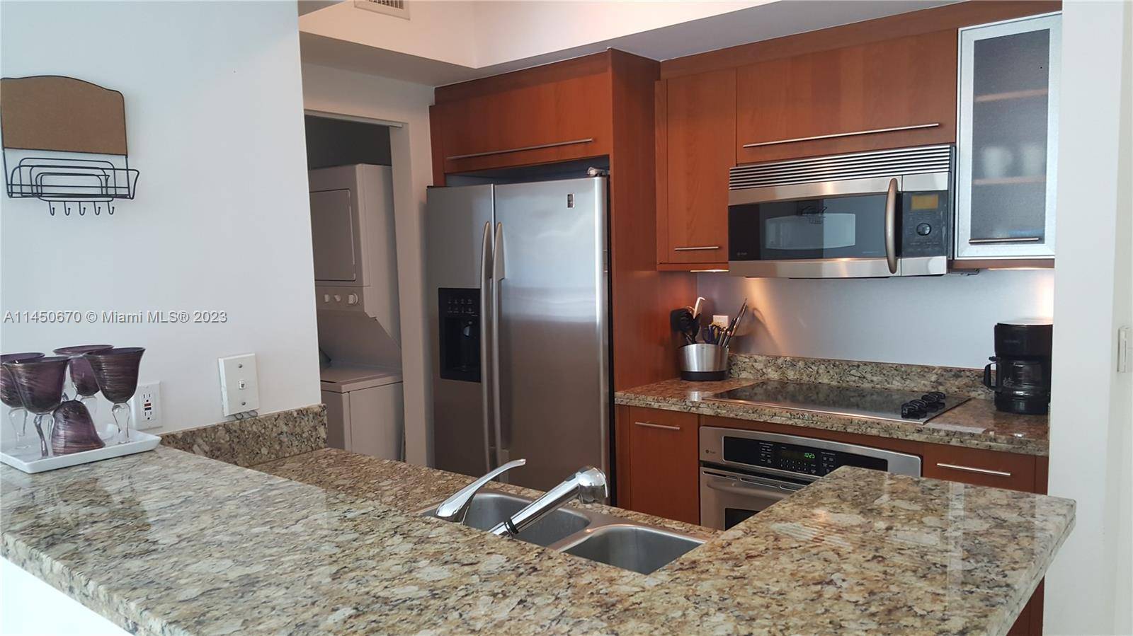 furnished One Bedroom apartment just two blocks away from the water, located South of Fifth which is the most desirable location in South Beach you will enjoy of 24h Concierge ...