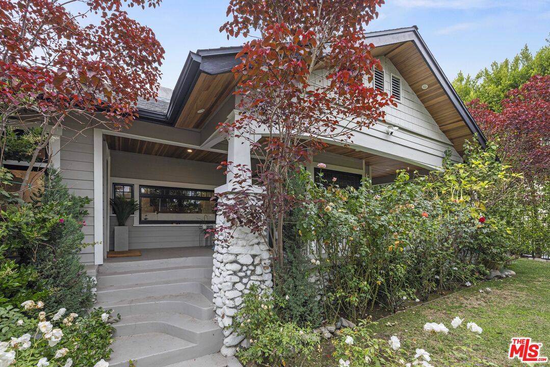 7403 Hawthorn Ave 3BR Hollywood Hills East La