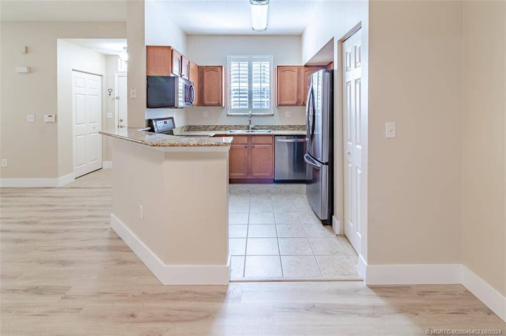 NEW PRICE ! ! WELCOME to this STUNNING 2 bedroom, 2 bathroom, perfectly situated in a PRIME LOCATION !