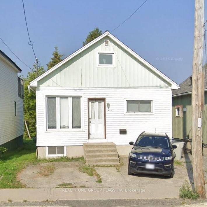A fantastic opportunity for both investors and first time home buyers !