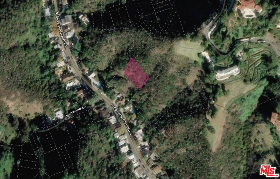 1034   Hollybush Ln Bel Air La