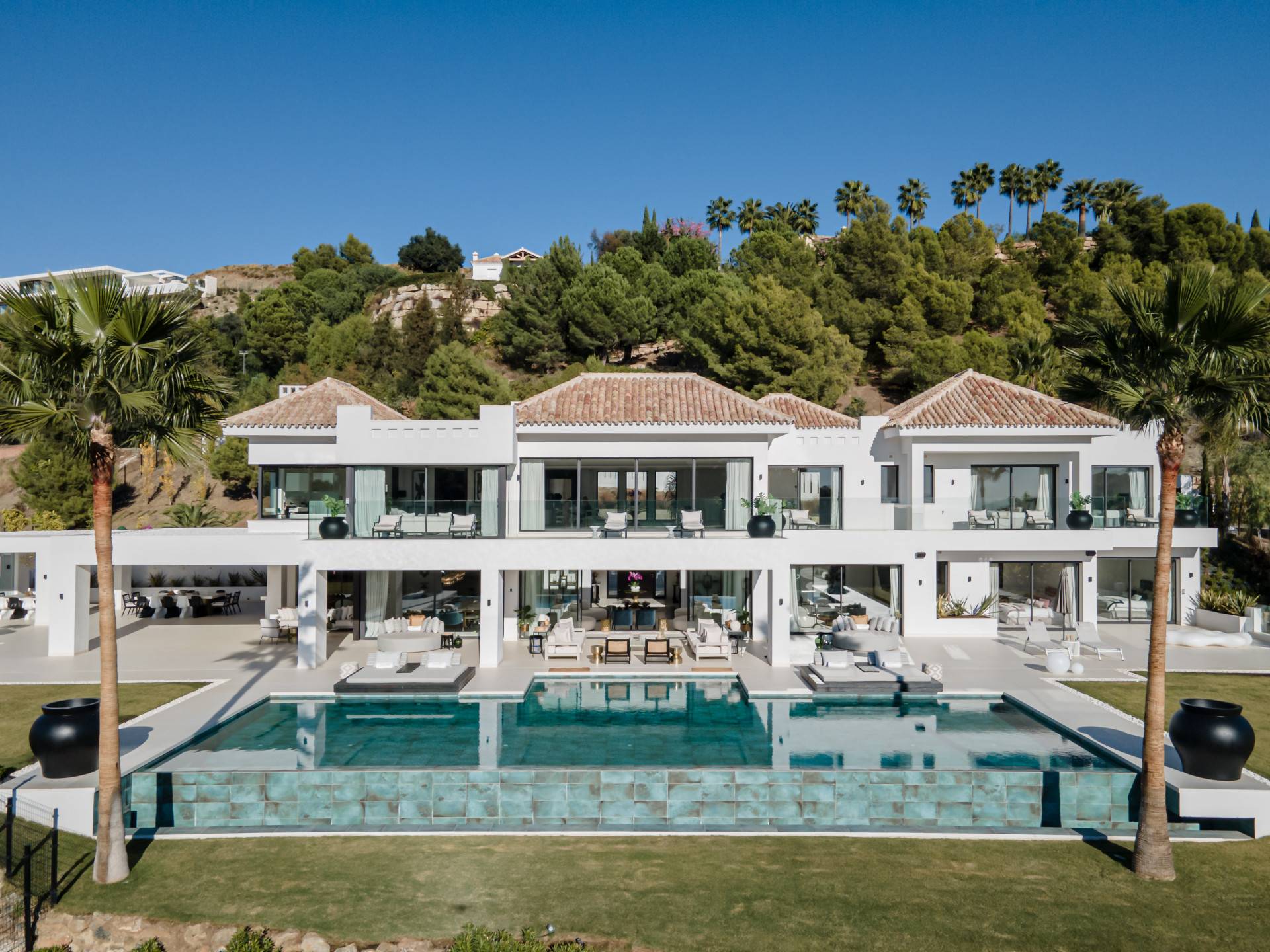 Outstanding Luxury Front Line Golf Villa in Marbella Club Resort, Benahavis
