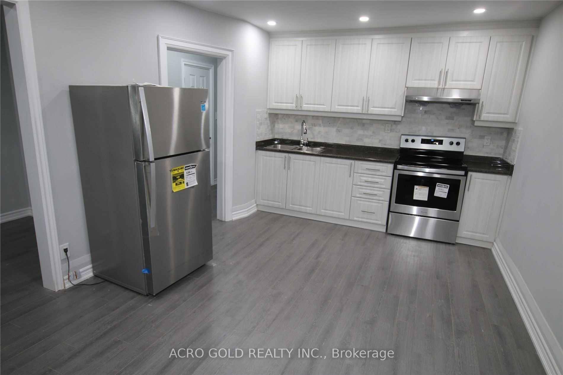 2 Bedroom Den, 1 Washroom, Open Concept Newly Updated and Painted Home, Modern Kitchen And Washrooms.